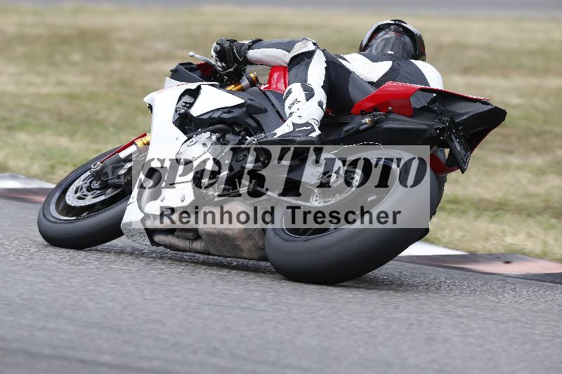 /32 07.07.2025 Plüss Moto Sport ADR/Freies Fahren/666